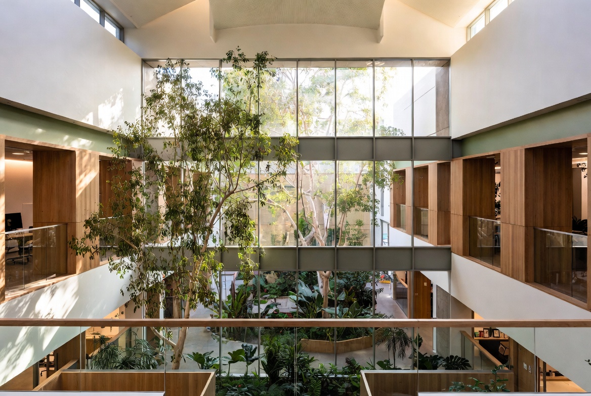 Modern pharmacy and dispensing environment
